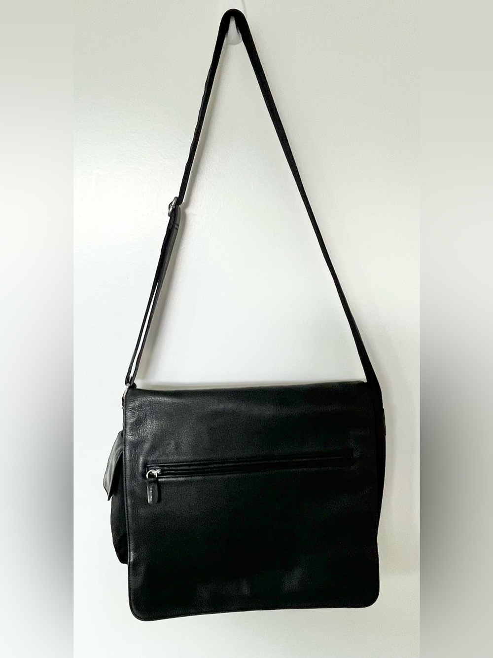 Vintage Fossil Mens Black Leather Messenger Crossbody Bag Flap Computer Y2K